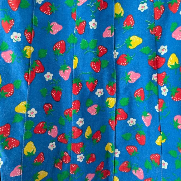 Modcloth Vintage - Strawberry Cotton Skirt by Copley Square Ltd - 1970s - Picture 5 of 8